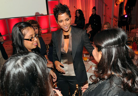 HalleBerryHelenMirrenPower100WomeninEntertainmentBreakfastinBeverlyHills_December7201033.jpg