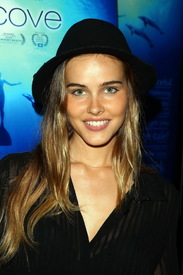 Isabel_Lucas_002.jpg