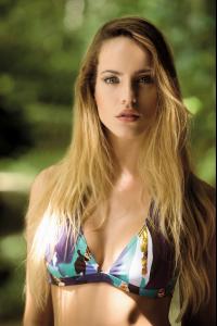 SahaSwimwear2011LB37.jpg