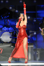 61678_Katy_Perry59_123_244lo.jpg