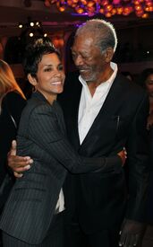 HalleBerryHollywoodReportersAnnualPower100WomenInEntertainmentBreakfast_118.jpg