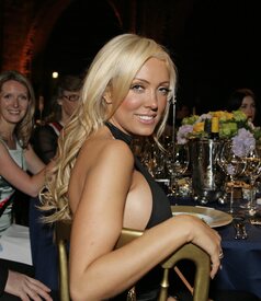 AisleyneHorgan_Wallace_VictoryBall25thNov2010.jpg