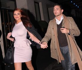 tAmyChilds_Mayfaircandids7thJan20112.jpg