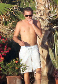leonardo_dicaprio_and_bar_refaeli_back_together.jpg