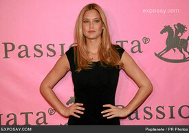 bar-refaeli-2010-passionata-collection-bar-0_Ab_KK.jpg