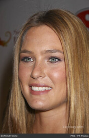 bar-refaeli-2009-sports-illustrated-swimsuit-0_DD.jpg