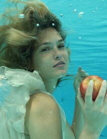 Yesica Toscanini 2007 Sports Illustrated Swimsuit 7dxTSwF7W35l.jpg