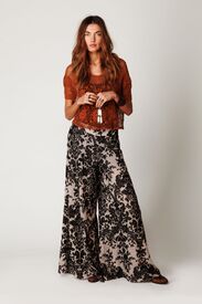 FreePeople_Dec_2011_New_Arrivals_17.jpg