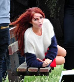 AmyChilds_VoguePSCandids26thJune201117.jpg