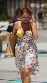 AmyChilds_Marbellacandids30thMay20116.jpg