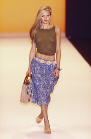 AnnaSuiSpring2001fzlISlQaXcnl.jpg