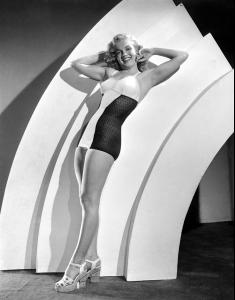 51504_MarilynMonroe_MissMoraleOfTheMarines_1947_04_122_31lo.jpg