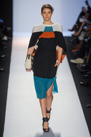 BCBG_Max_Azria_Fall_2012_nq_Ih_RGRkicx.jpg