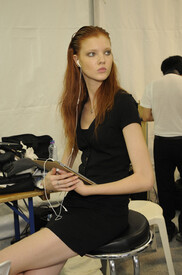 Guy_Laroche_Spring_2012_Backstage_4j_XAdnyh4c_Qx.jpg