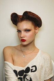 Jean_Paul_Gaultier_Spring_2012_Backstage_w83_JBul.jpg