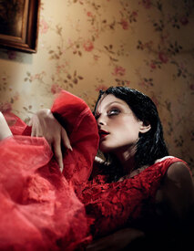 th_006_Jessica_Stam_by_Willy_Vanderperre_for_W_Magazine.jpg