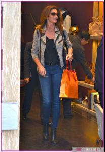 FFN_Crawford_Cindy_LAV_121712_50972844-880x1280.jpg