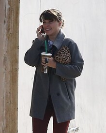 SophiaBushDec272012_06.jpg