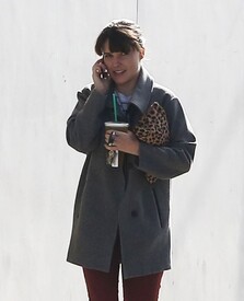 SophiaBushDec272012_13.jpg