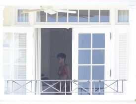 rihanna0282.jpg