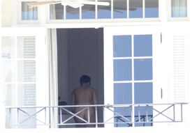 rihanna0272.jpg