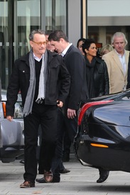 Halle Berry makes a visit to Axel Springer publishing house in Berlin 4.11.2012_07.jpg