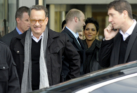 Halle Berry makes a visit to Axel Springer publishing house in Berlin 4.11.2012_09.jpg