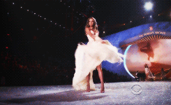 CaJ8A4U.gif