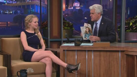 Amanda_Seyfried_Tonight_Show_Jay_Leno_2010_1.jpg