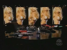Pamela_Anderson_Tonight_Show_Leno_2005_12_19_6.jpg