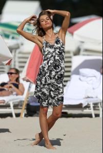 Jessica+Hart+Jessica+Hart+Poses+Victoria+Secret+RxKzD9fNxkGl.jpg