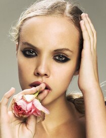 1386410935alena_bogdanova_by_nikole_demeshik7.jpg