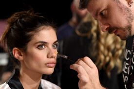 2014_Victoria_Secret_Fashion_Show_Hair_Makeup_Xw.jpg