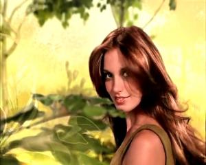 Clairol Natural Instincts Natural Look.mp4_000010320.jpg