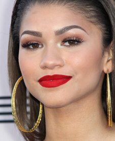 Zendaya__6_.jpg