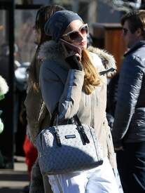 1129081104826_11_ParisHilton122815_12.jpg