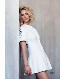 jlaw201215BZNimage7.jpg