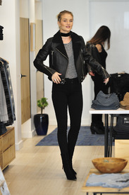 rhw021215BZNimage50.jpg