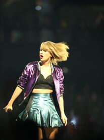 tswift071215BZNimage5.jpg