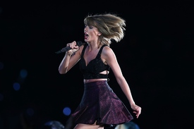 tswift101215BZNimage38.jpg