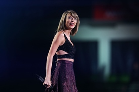 tswift101215BZNimage40.jpg