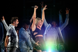 tswift101215BZNimage46.jpg