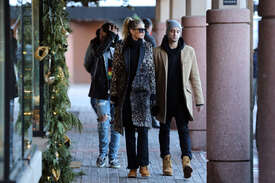 Gigi-Hadid-Out-in-Aspen--11.jpg