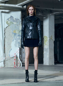 versace-pre-fall-2016-lookbook-07.jpg