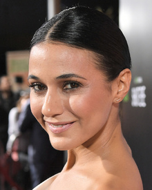 tduid300011_EmmanuelleChriqui.jpg