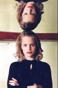 001-women-mena-suvari-bd-2.jpg