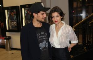 Festa-Louis-Garrel-Dois-amigos-Première-Rio-Louis-Garrel-e-Laetitia-Casta-2-final-800x520.jpg