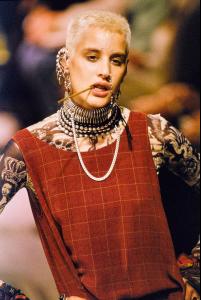 JEAN-PAUL-GAULTIER-SPRING-1994-RTW-DETAIL-41-EVE-SALVAIL8.jpg