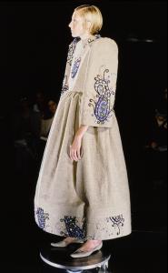 VIKTOR-ROLF-FALL-1999-HC-09-MAGGIE-RIZER.jpg