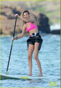 behati-prinsloo-candice-swanepoel-flaunt
